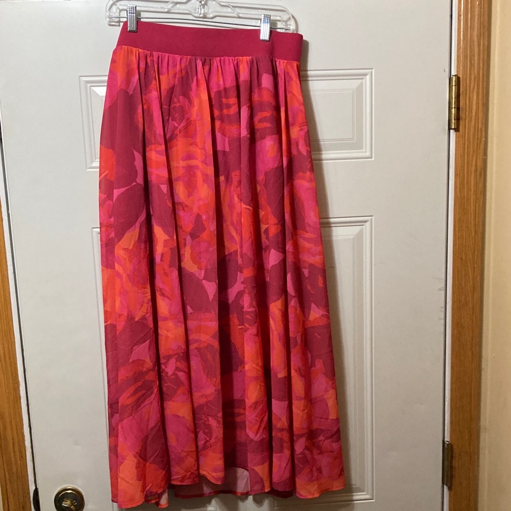 Torrid Floral Pink and Red‎ Women's Skirt 1